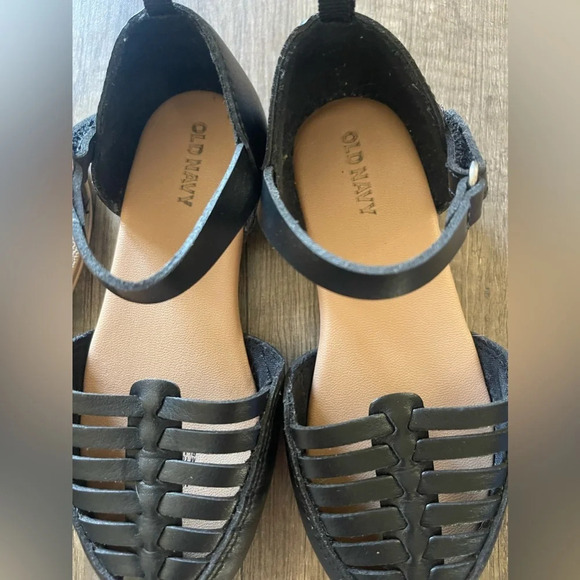 Bundle of girls old navy and cat and jack sandals - Picture 9 of 13